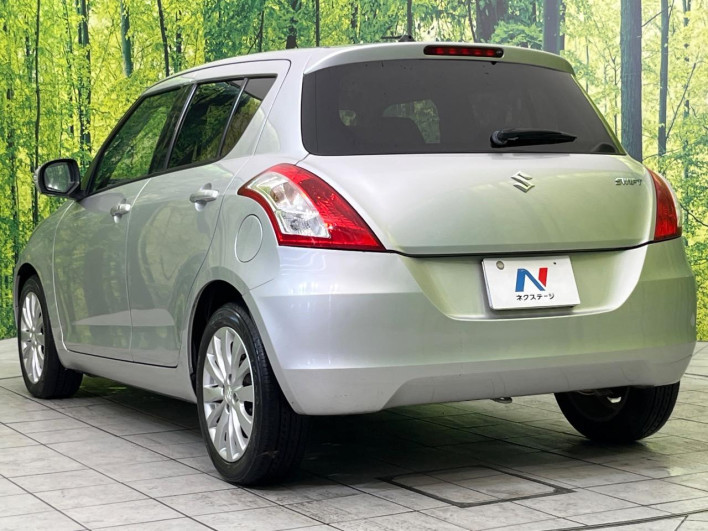 2011 Suzuki Swift DBA-ZC72S (UW-69f496c3e1264)[10]