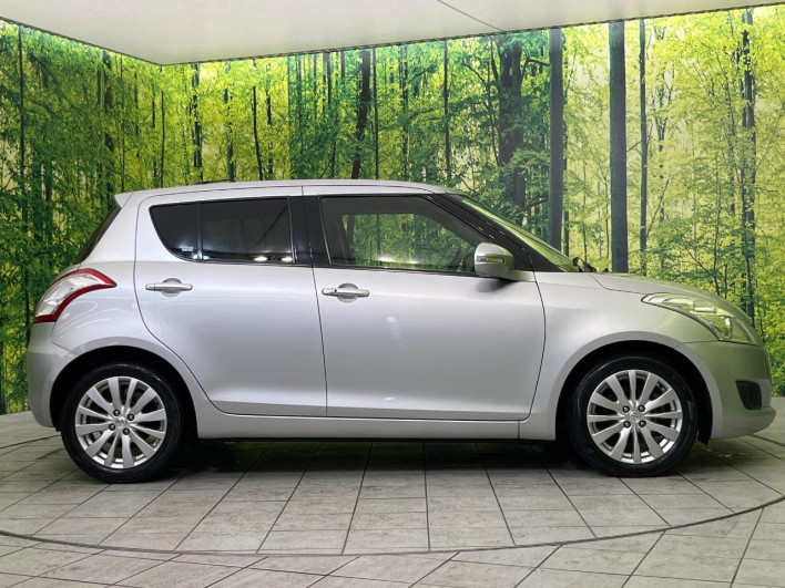 2011 Suzuki Swift DBA-ZC72S (UW-69f496c3e1264)[7]