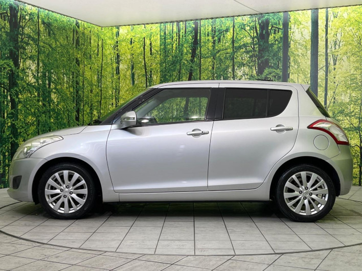 2011 Suzuki Swift DBA-ZC72S (UW-69f496c3e1264)[11]