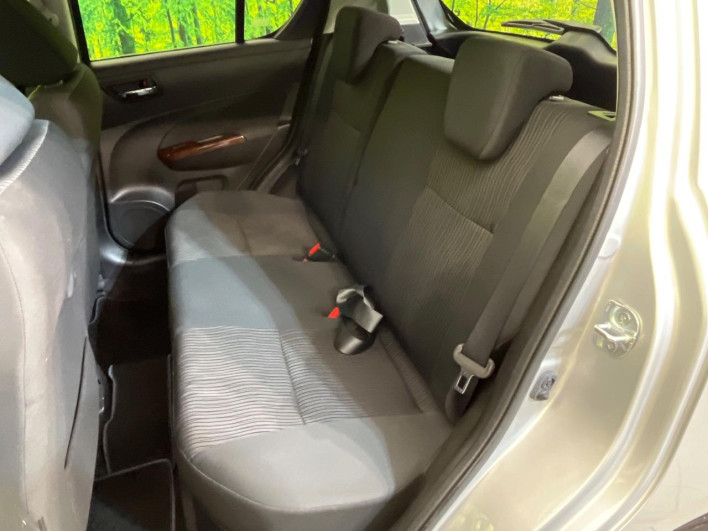 2011 Suzuki Swift DBA-ZC72S (UW-69f496c3e1264)[29]