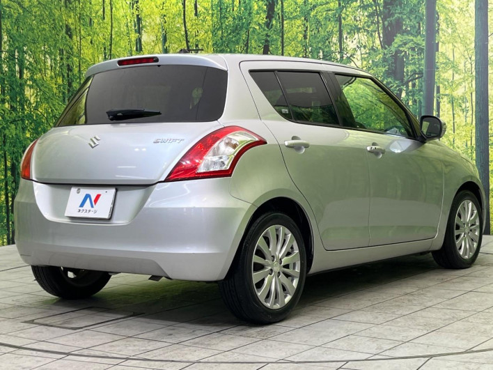 2011 Suzuki Swift DBA-ZC72S (UW-69f496c3e1264)[8]