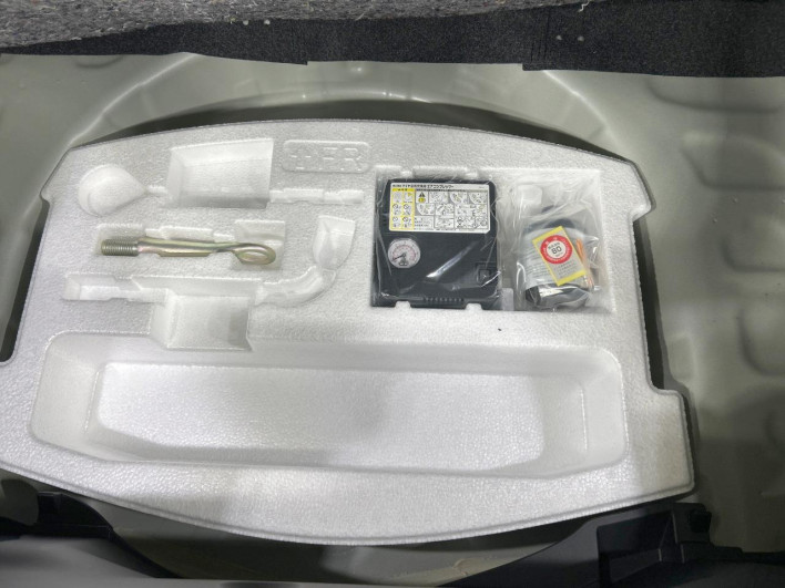 2025 Suzuki Swift 5AA-ZCEDS (UW-69f496c436117)[29]