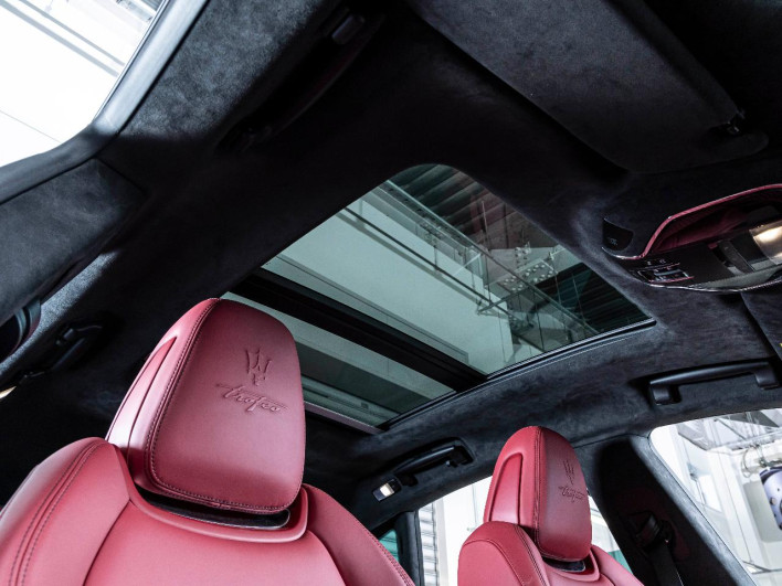 2022 Maserati Levante 7BA-MLE38 (UW-69f496c5e39db)[19]