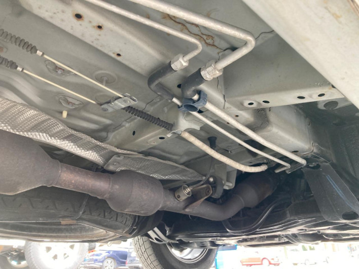 2010 Toyota Noah DBA-ZRR70G (UW-69f496c6a6b79)[20]
