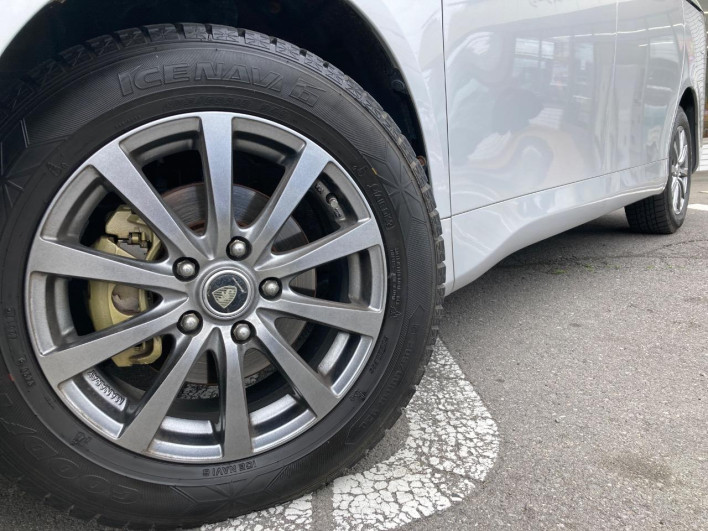 2010 Toyota Noah DBA-ZRR70G (UW-69f496c6a6b79)[4]