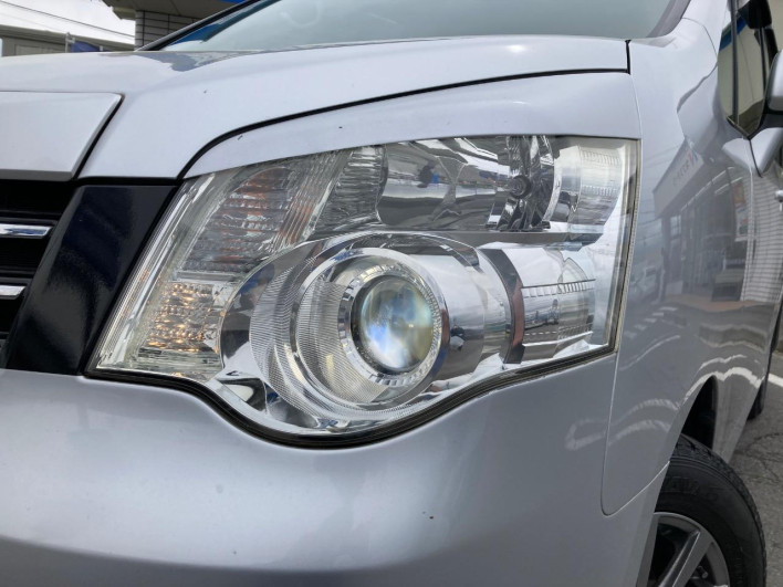 2010 Toyota Noah DBA-ZRR70G (UW-69f496c6a6b79)[11]