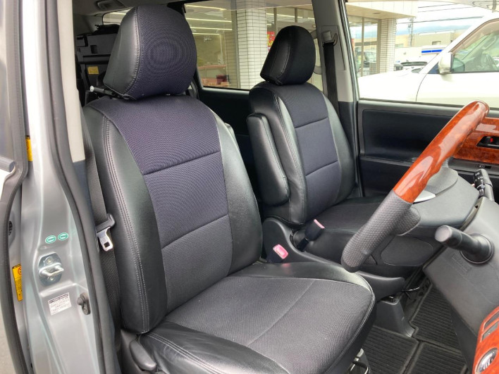2010 Toyota Noah DBA-ZRR70G (UW-69f496c6a6b79)[28]