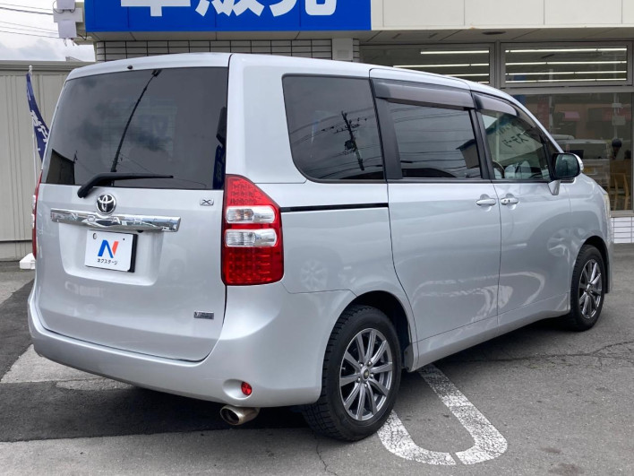 2010 Toyota Noah DBA-ZRR70G (UW-69f496c6a6b79)[16]