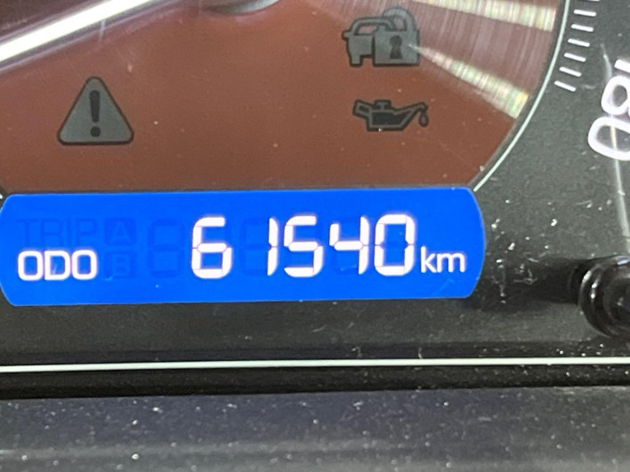 2019 Toyota Esquire DBA-ZRR80G (UW-69f496ca51c98)[2]