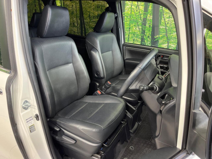 2019 Toyota Esquire DBA-ZRR80G (UW-69f496ca51c98)[6]