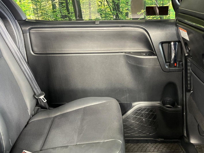 2019 Toyota Esquire DBA-ZRR80G (UW-69f496ca51c98)[7]