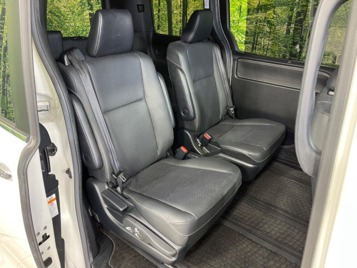 2019 Toyota Esquire DBA-ZRR80G (UW-69f496ca51c98)[9]