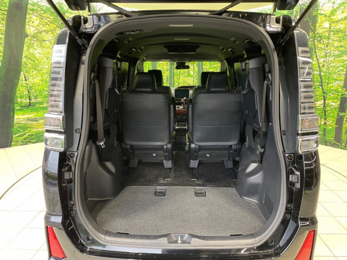 2020 Toyota Voxy 3BA-ZRR80W (UW-69f496cbc31a0)[19]