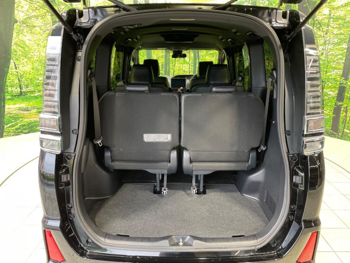 2020 Toyota Voxy 3BA-ZRR80W (UW-69f496cbc31a0)[17]