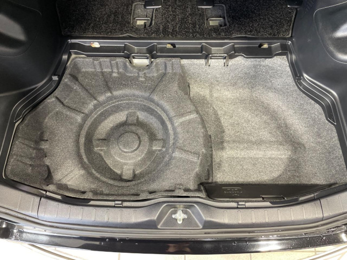 2020 Toyota Voxy 3BA-ZRR80W (UW-69f496cbc31a0)[20]