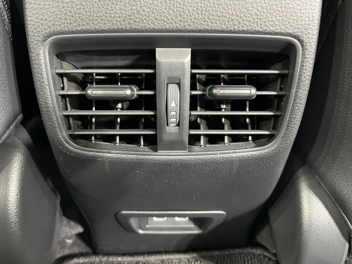 2023 Toyota Corolla Cross 6AA-ZVG13 (UW-69f496d1cba04)[19]