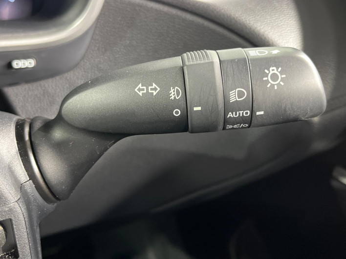 2023 Toyota Corolla Cross 6AA-ZVG13 (UW-69f496d1cba04)[27]