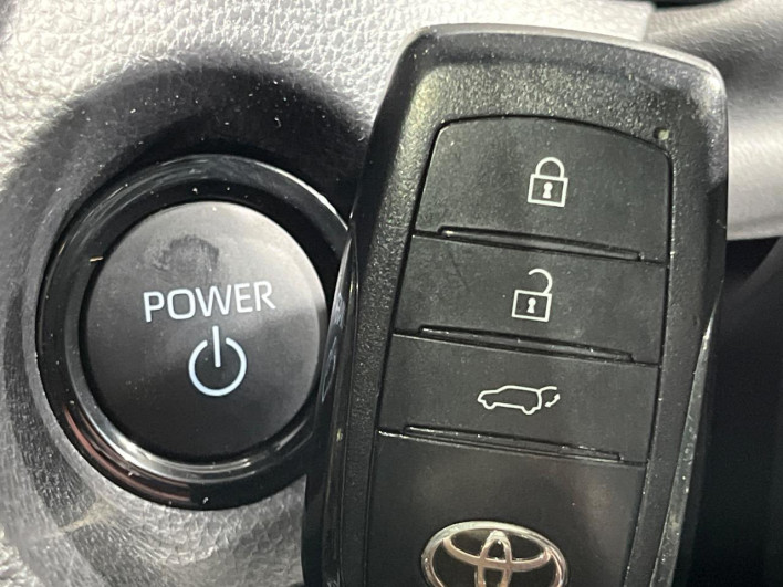 2023 Toyota Corolla Cross 6AA-ZVG13 (UW-69f496d1cba04)[25]