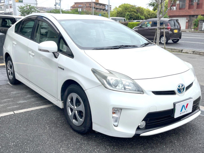2012 Toyota Prius DAA-ZVW30 (UW-69f496d5d87f5)[28]