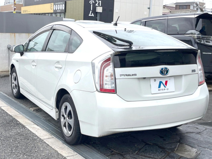 2012 Toyota Prius DAA-ZVW30 (UW-69f496d5d87f5)[15]