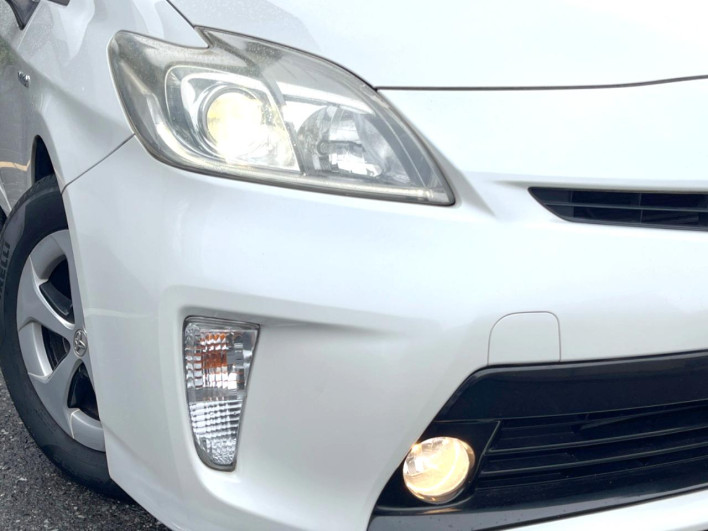 2012 Toyota Prius DAA-ZVW30 (UW-69f496d5d87f5)[7]