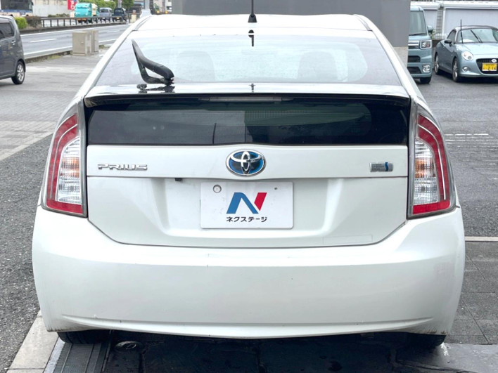 2012 Toyota Prius DAA-ZVW30 (UW-69f496d5d87f5)[16]