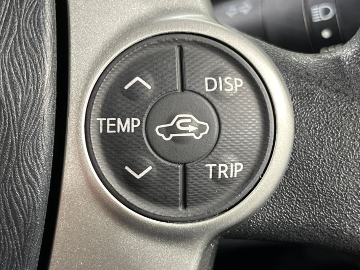 2014 Toyota Prius DAA-ZVW30 (UW-69f496d69244b)[27]