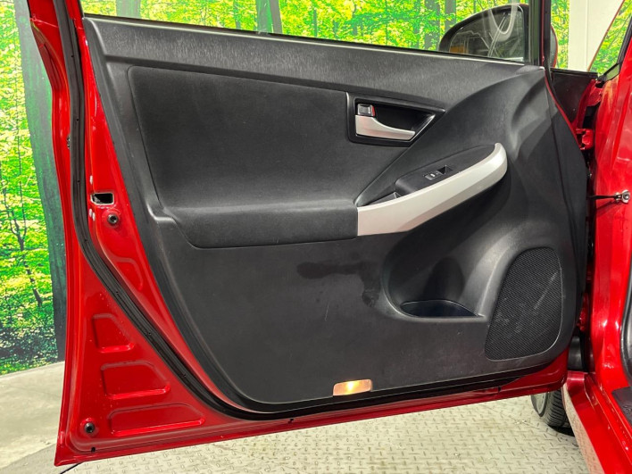 2014 Toyota Prius DAA-ZVW30 (UW-69f496d69244b)[4]
