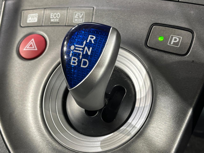 2014 Toyota Prius DAA-ZVW30 (UW-69f496d69244b)[29]