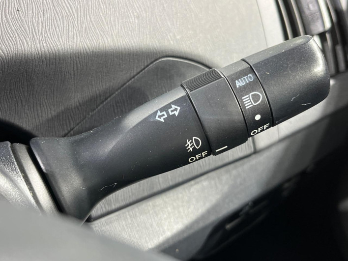 2014 Toyota Prius DAA-ZVW30 (UW-69f496d69244b)[24]