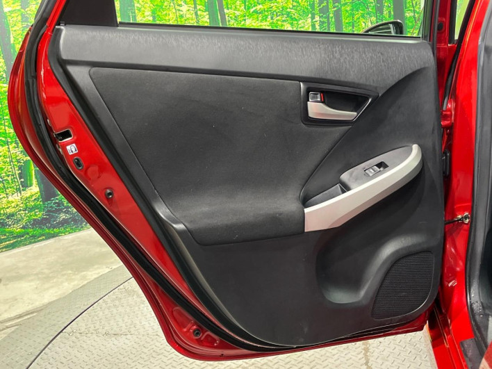 2014 Toyota Prius DAA-ZVW30 (UW-69f496d69244b)[5]