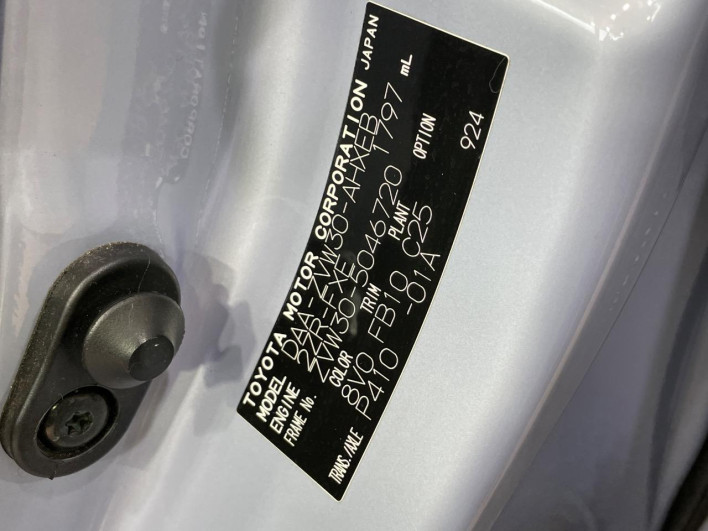 2009 Toyota Prius DAA-ZVW30 (UW-69f496d6c027b)[1]