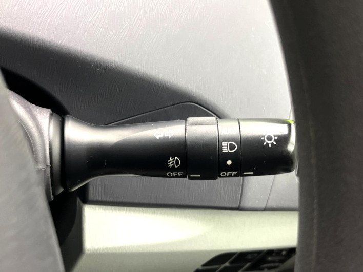 2011 Toyota Prius DAA-ZVW30 (UW-69f496d79ff4e)[15]