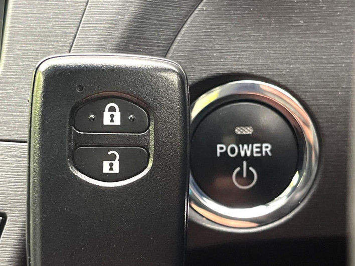 2011 Toyota Prius DAA-ZVW30 (UW-69f496d79ff4e)[10]