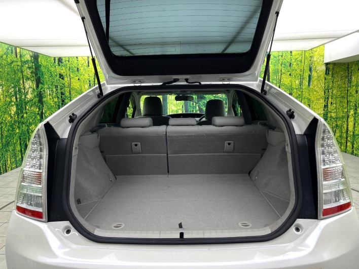 2011 Toyota Prius DAA-ZVW30 (UW-69f496d79ff4e)[26]