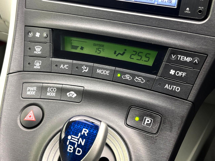 2011 Toyota Prius DAA-ZVW30 (UW-69f496d79ff4e)[18]