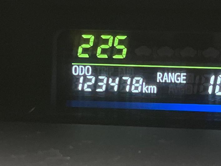 2011 Toyota Prius α DAA-ZVW40W (UW-69f496da0411f)[2]