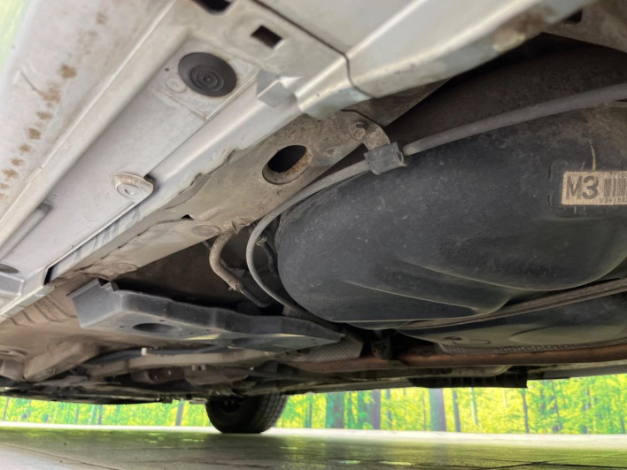 2011 Toyota Prius α DAA-ZVW40W (UW-69f496da0411f)[25]