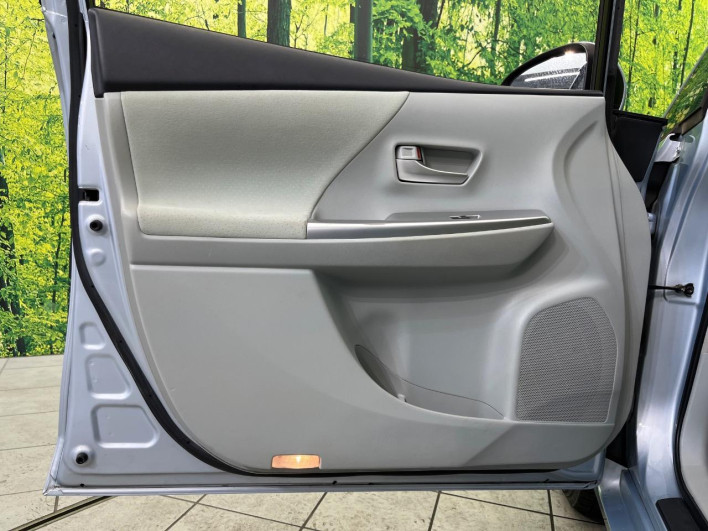 2011 Toyota Prius α DAA-ZVW40W (UW-69f496da0411f)[26]