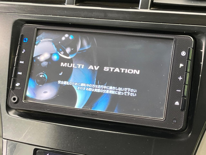2011 Toyota Prius α DAA-ZVW40W (UW-69f496da0411f)[19]