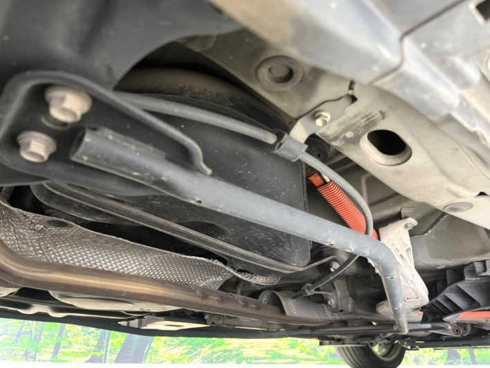 2015 Toyota Prius α DAA-ZVW41W (UW-69f496da8335d)[27]