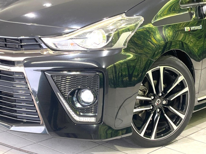 2015 Toyota Prius α DAA-ZVW41W (UW-69f496da8335d)[9]