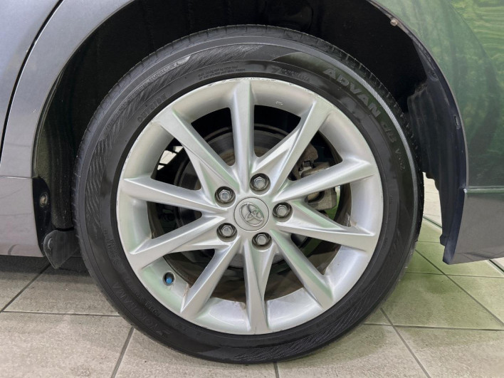 2011 Toyota Prius α DAA-ZVW41W (UW-69f496dadad92)[12]