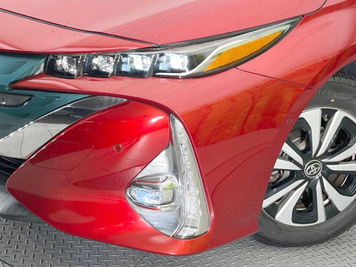 2017 Toyota Prius PHV DLA-ZVW52 (UW-69f496df626ea)[6]