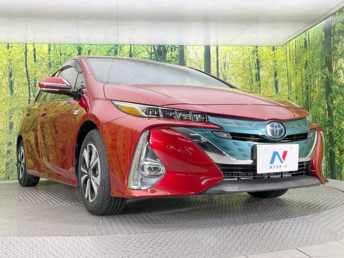 2017 Toyota Prius PHV DLA-ZVW52 (UW-69f496df626ea)[14]
