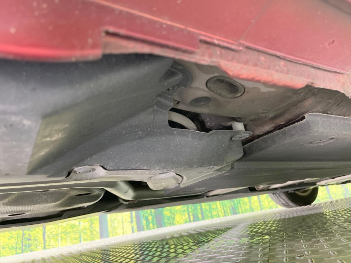 2017 Toyota Prius PHV DLA-ZVW52 (UW-69f496df626ea)[27]