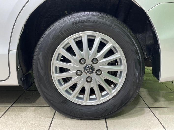 2014 Toyota Noah DAA-ZWR80G (UW-69f496e361cc8)[7]
