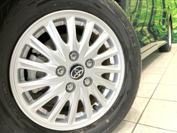 2014 Toyota Noah DAA-ZWR80G (UW-69f496e3ac1e8)[9]