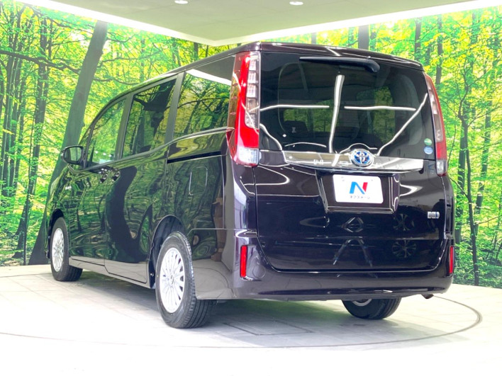 2014 Toyota Noah DAA-ZWR80G (UW-69f496e3ac1e8)[15]