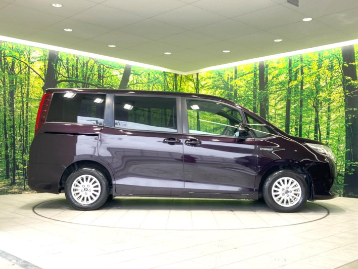 2014 Toyota Noah DAA-ZWR80G (UW-69f496e3ac1e8)[27]